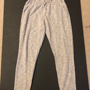 Hollister joggers